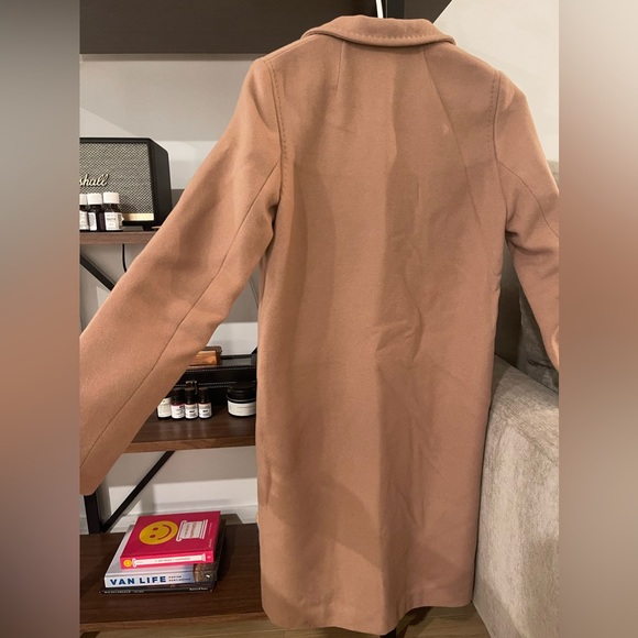 Trench coat from Babaton Aritzia (size XS) - Picture 4 of 4